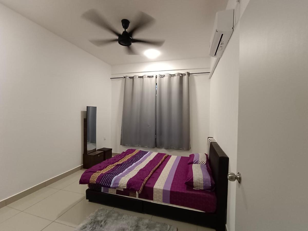 Homestay Sufi@larkin Apartment *